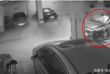 無人駕駛小轎車一頭沖進地下車庫，車主否認喝酒