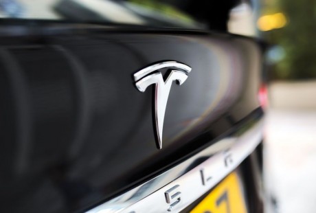 馬斯克:特斯拉將在年底前完備全部無人駕駛技術
