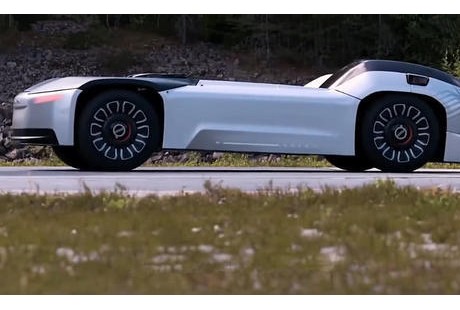 吉利又發(fā)布了神車，車頭就像敞篷跑車！