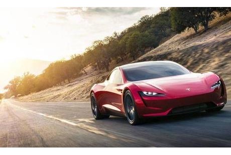 黑客使用小貼紙欺騙特斯拉自動(dòng)駕駛儀進(jìn)入錯(cuò)誤的車道！