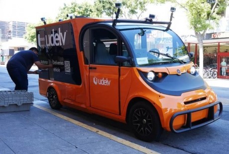 加利福尼亞州新規(guī):允許輕型自動駕駛卡車上路測試