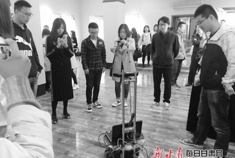 西北師大舉辦首屆優(yōu)秀科研成果展，無人駕駛汽車驚艷亮相！