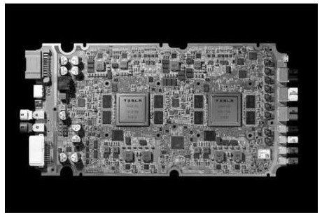 特斯拉發布自動駕駛芯片 揚言明年100萬輛無人駕駛出租車上路