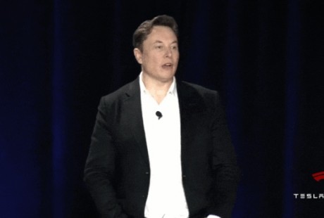 特斯拉限時(shí)贈(zèng)送4.6萬(wàn)元完全自動(dòng)駕駛功能,馬斯克:市值能漲1000%