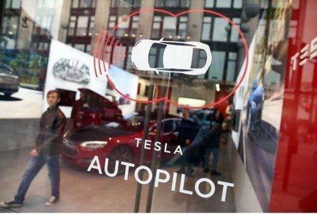 IIHS調(diào)查發(fā)現(xiàn)：系統(tǒng)名稱致司機(jī)對自動駕駛輔助系統(tǒng)產(chǎn)生誤解