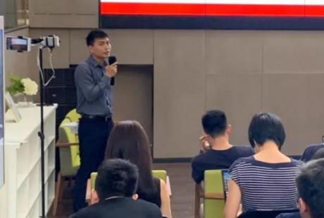 辰韜資本賀雄松:無(wú)人駕駛落地進(jìn)展低于預(yù)期