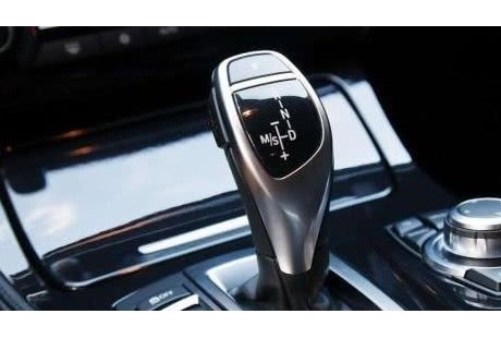 自動(dòng)擋容易駕駛，那汽車廠家為什么不全都安上自動(dòng)檔呢？誰都不傻