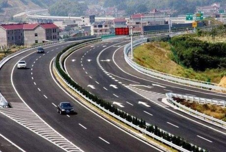 重慶在建高速將試點(diǎn)無人駕駛