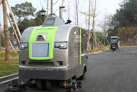 科技范兒十足！德清無人駕駛環衛車隊“上崗”