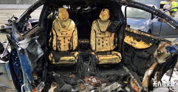 兩起特斯拉自動駕駛事故最終報告:駕駛員都分神了,AEB系統沒避免碰撞