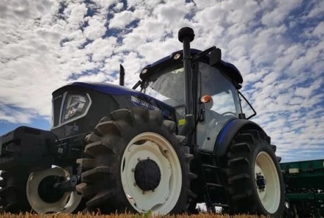 雷沃無(wú)人駕駛收獲系統(tǒng)助陣濰坊三夏開(kāi)鐮