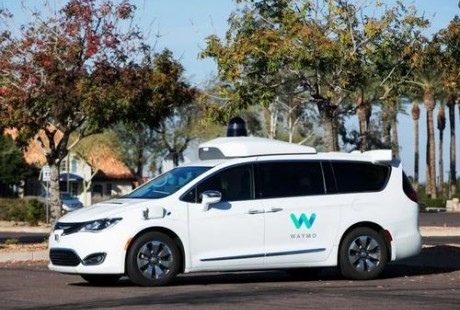 谷歌與菲亞特克萊斯勒擴(kuò)大自動(dòng)駕駛技術(shù)合作