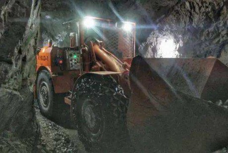 運(yùn)礦車全自動(dòng)無人駕駛!