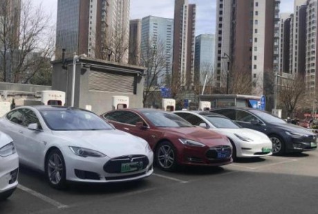 特斯拉推出軟件更新,讓其汽車攝像頭看到限速標志