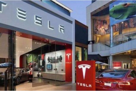 特斯拉自動(dòng)駕駛和警車相撞 自動(dòng)駕駛真的靠譜嗎？