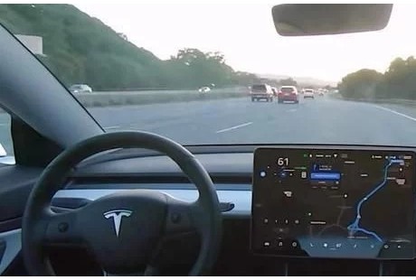 擔(dān)心自動駕駛系統(tǒng)失靈？特斯拉專利：自動駕駛系統(tǒng)組件故障預(yù)測