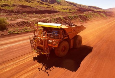 又一里程碑！卡特彼勒無人駕駛礦卡車隊已達(dá)成30億噸運(yùn)輸量